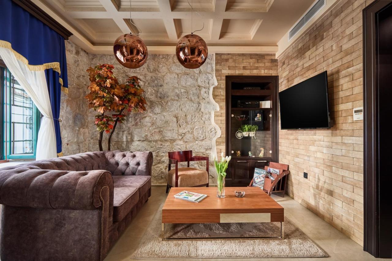 Apartment Lav In The City Centre Kotor Exteriör bild